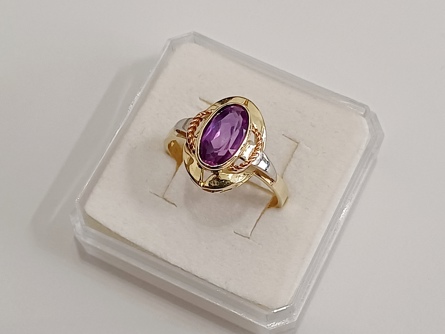 dámský zlatý prsten, barvoměnný safír, ryzost 585/14k, 3,67 g