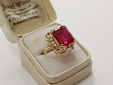 zlatý dámský prsten s rubínem, Au 585/1000, 14 kt, Vídeň, 30. léta