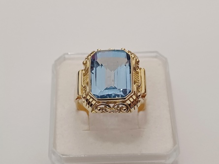 dámský zlatý prsten, akvamarín, ryzost 585/14k, 8,87 g, I.ČSR, lvíček