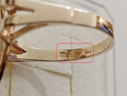 dámský zlatý prsten, ryzost 375/9 kt, 5,98 g, zelený beryl