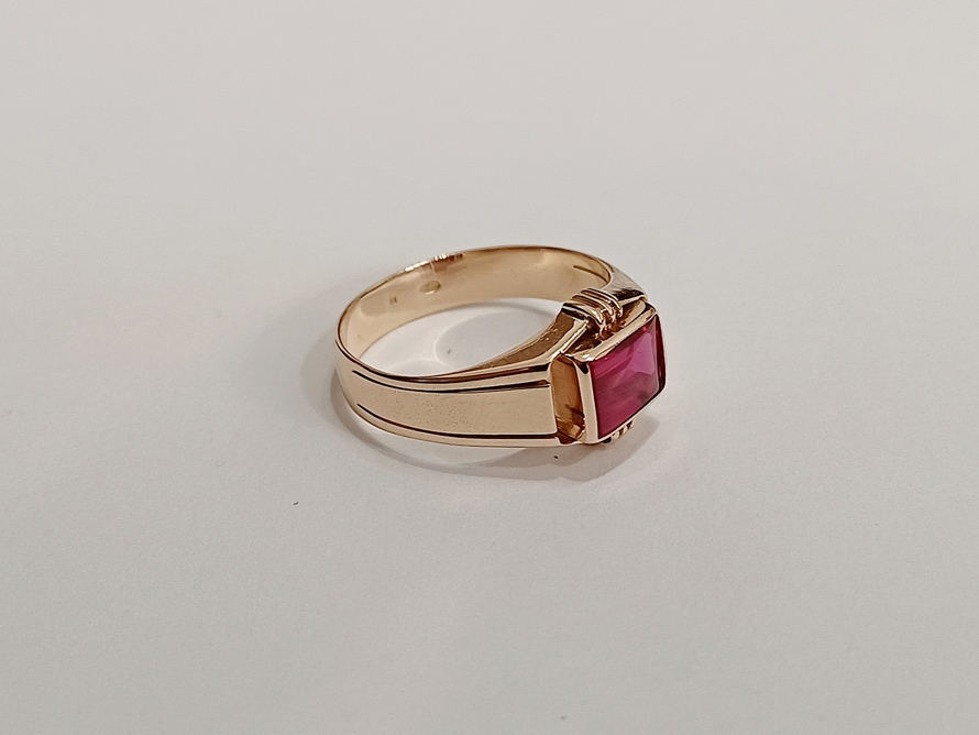 zlatý prsten s rubínem, Au 585/1000, 14 kt, 20. léta, I.ČSR