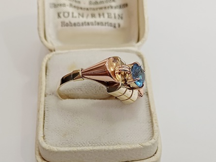 zlatý prsten se safírem, Au 585/1000, 14 kt, Art Deco, I.ČSR