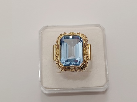 dámský zlatý prsten, akvamarín, ryzost 585/14k, 8,87 g, I.ČSR, lvíček