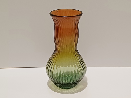 Designová váza, Vílém Veselý, Borské sklo Nový Bor, rok 1967/68