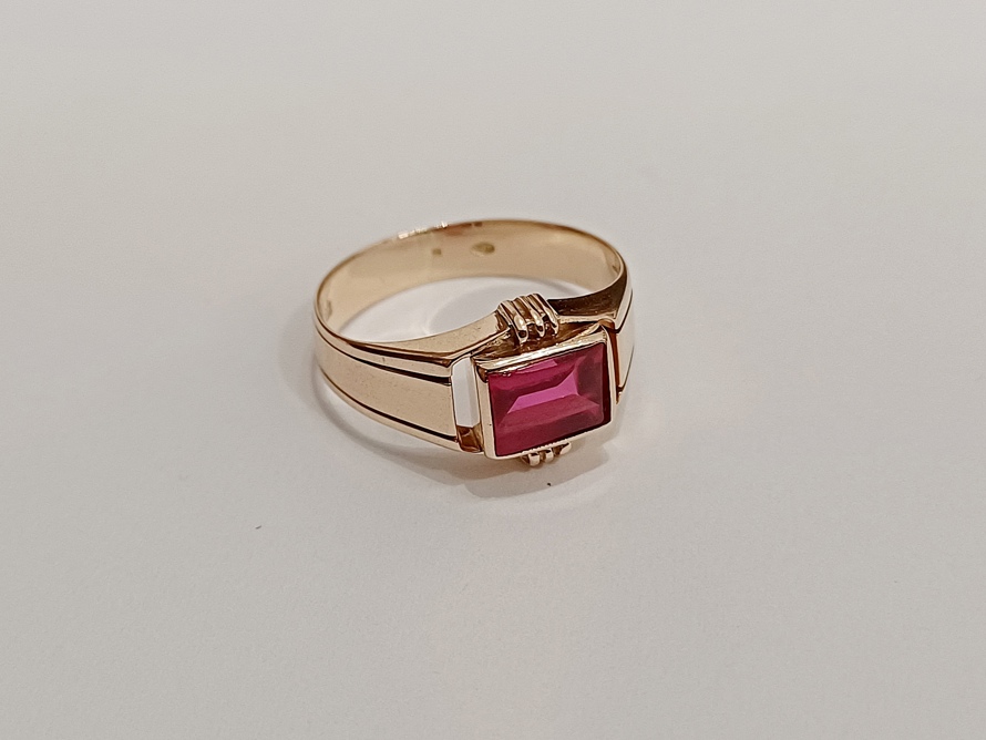 zlatý prsten s rubínem, Au 585/1000, 14 kt, 20. léta, I.ČSR