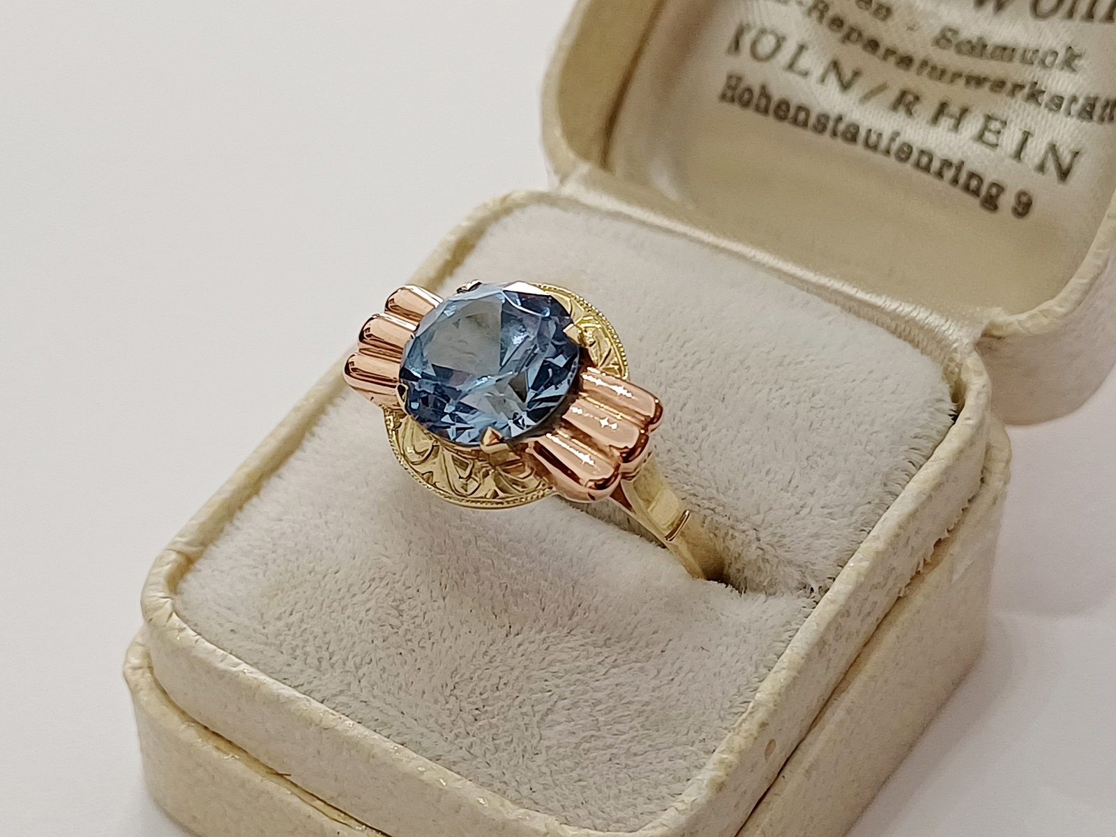 zlatý prsten se safírem, Au 585/1000, 14 kt, Art Deco, I.ČSR