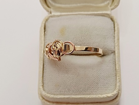zlatý prsten, Karat Brno, Au 585/1000, 14 kt., lvíček, 40.léta