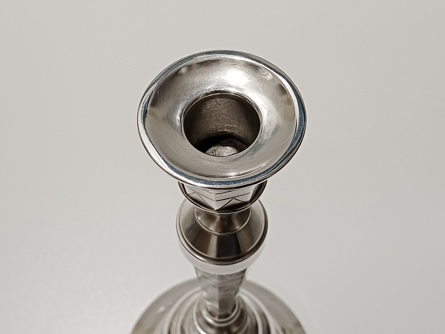 Svícen Art Deco , stříbro 800, 224 g, I. ČSR, kubismus