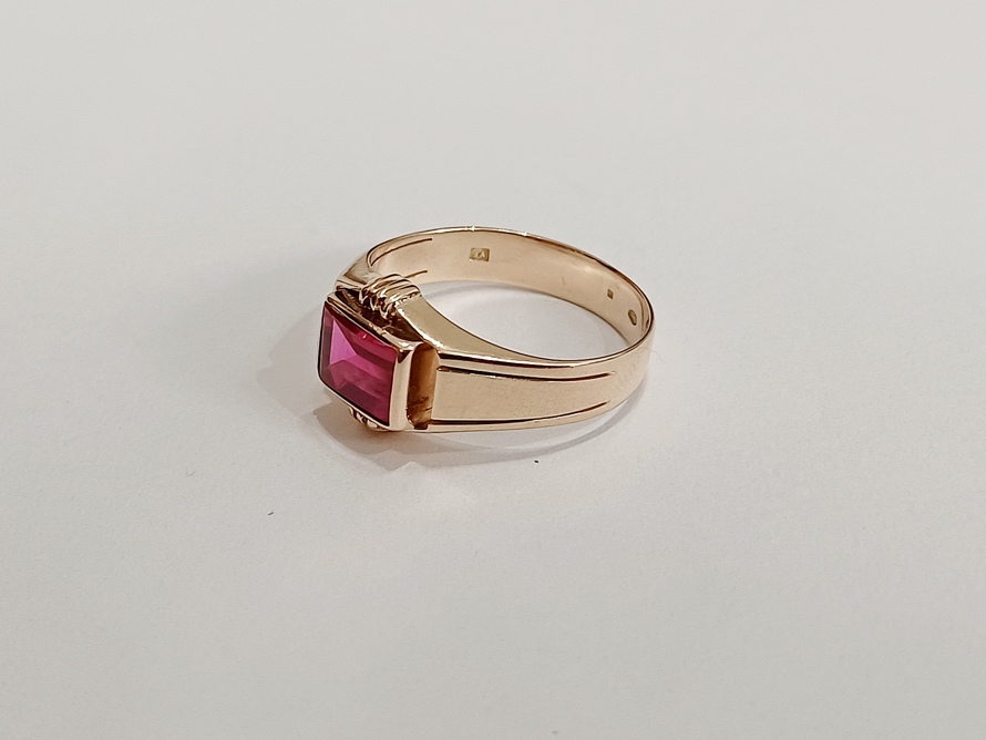 zlatý prsten s rubínem, Au 585/1000, 14 kt, 20. léta, I.ČSR