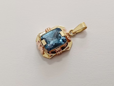 dámský zlatý přívěs s akvamarínem, ryzost 585/14k, 2,57 g