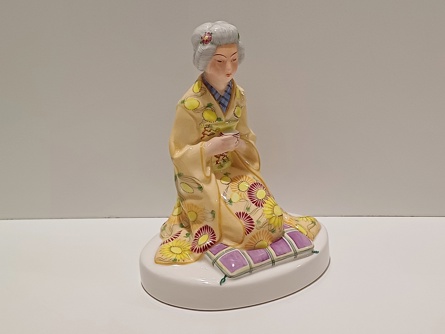 japonka/gejša, keramika/fajáns, KERAS Bechyně, I. ČSR