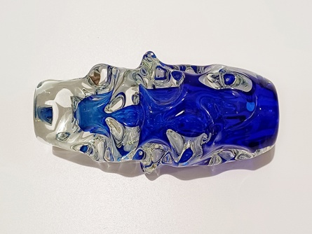hutní sklo - váza modré jádro, 21 cm, Jan Beránek, Škrdlovice