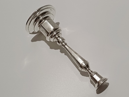 Svícen Art Deco , stříbro 800, 224 g, I. ČSR, kubismus