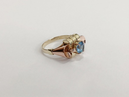 zlatý prsten se safírem, Au 585/1000, 14 kt, Art Deco, I.ČSR
