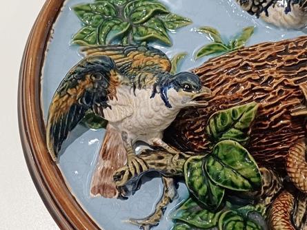 keramický závěsný talíř s reliéfem - ptáci, 32 cm, B. Bloch Eichwald