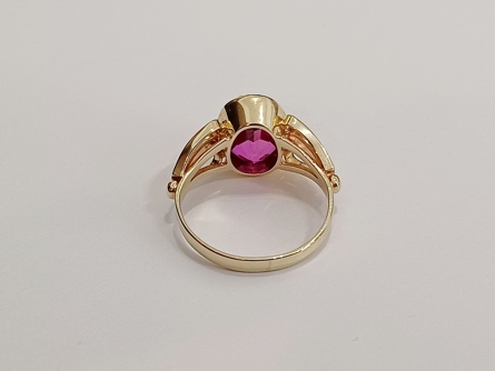 dámský zlatý prsten, barvoměnný rubín, ryzost 585/14k, 4,87 g